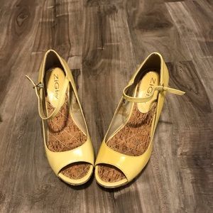 Cute Yellow Patent Wedges